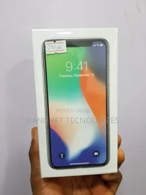 New Apple iPhone X 256 GB Silver
