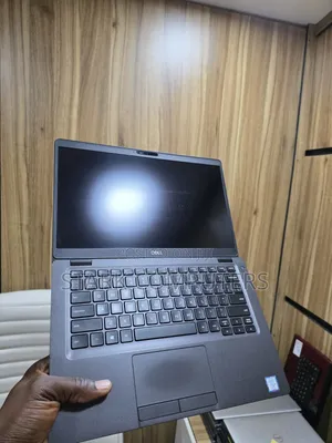Laptop Dell Latitude 5300 8GB Intel Core i5 SSD 256GB