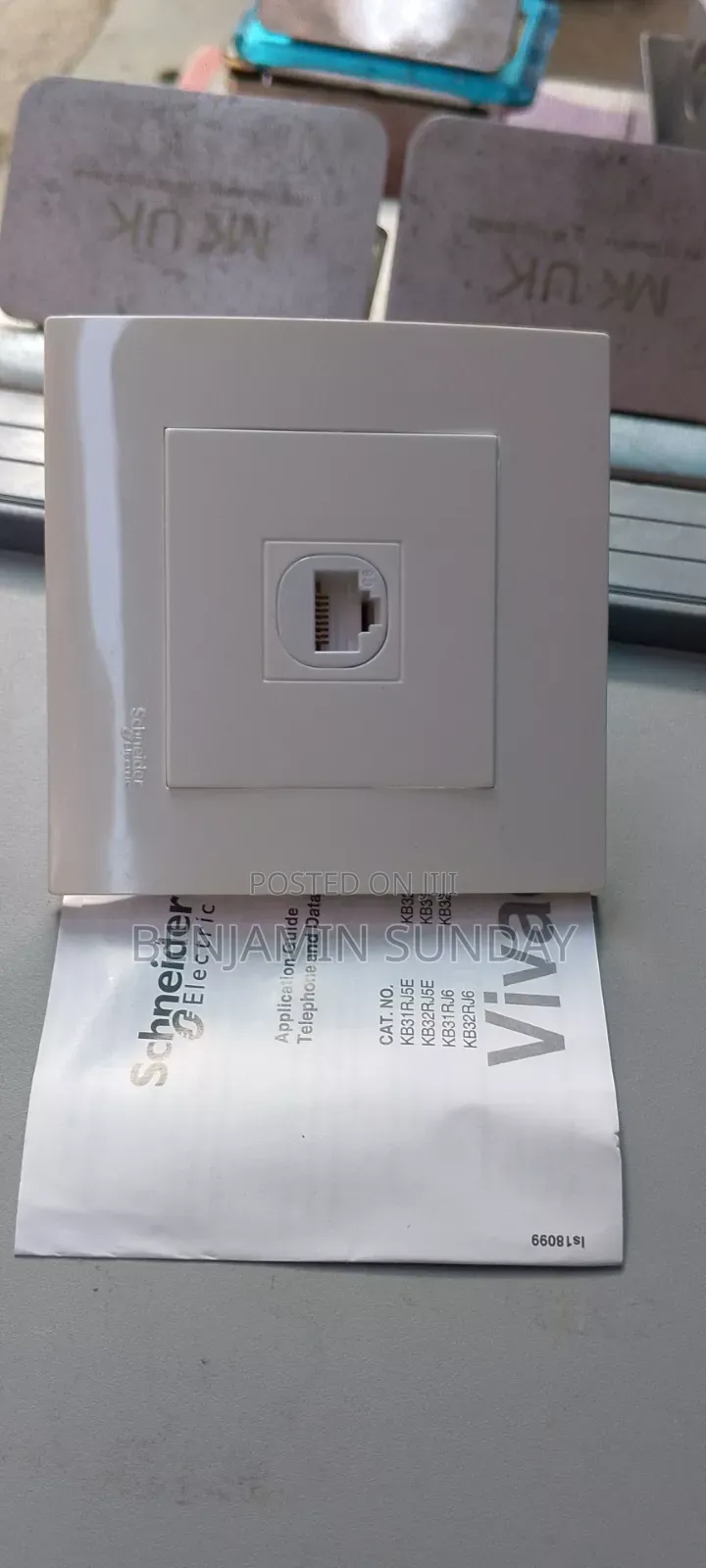 Schneider Data Socket