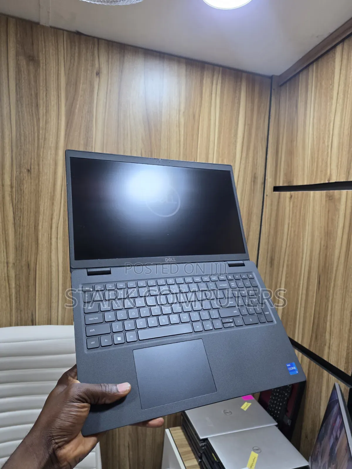 Laptop Dell Latitude 3520 16GB Intel Core i7 SSD 512GB
