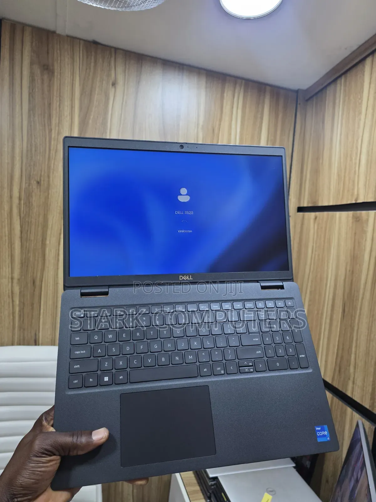 Laptop Dell Latitude 3520 16GB Intel Core i7 SSD 512GB