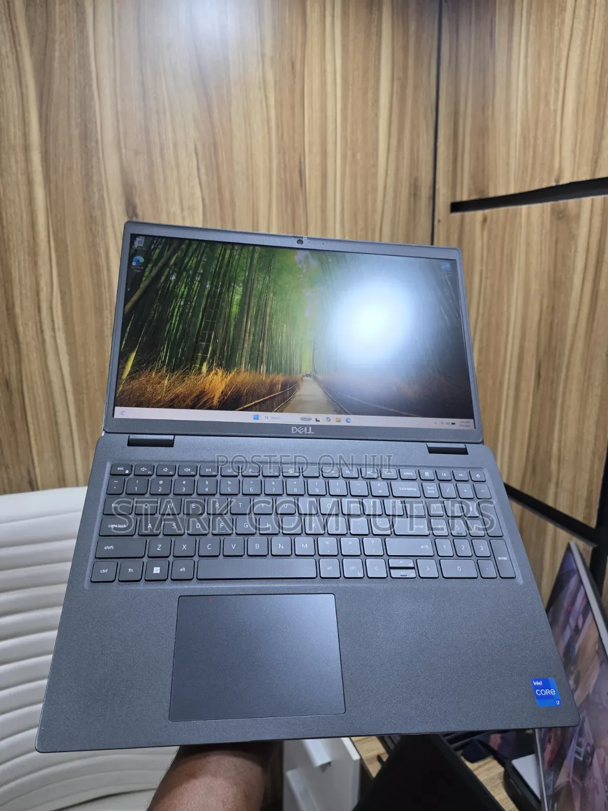 Laptop Dell Latitude 3520 16GB Intel Core i7 SSD 512GB