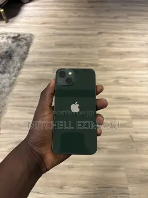 Apple iPhone 13 128 GB Green