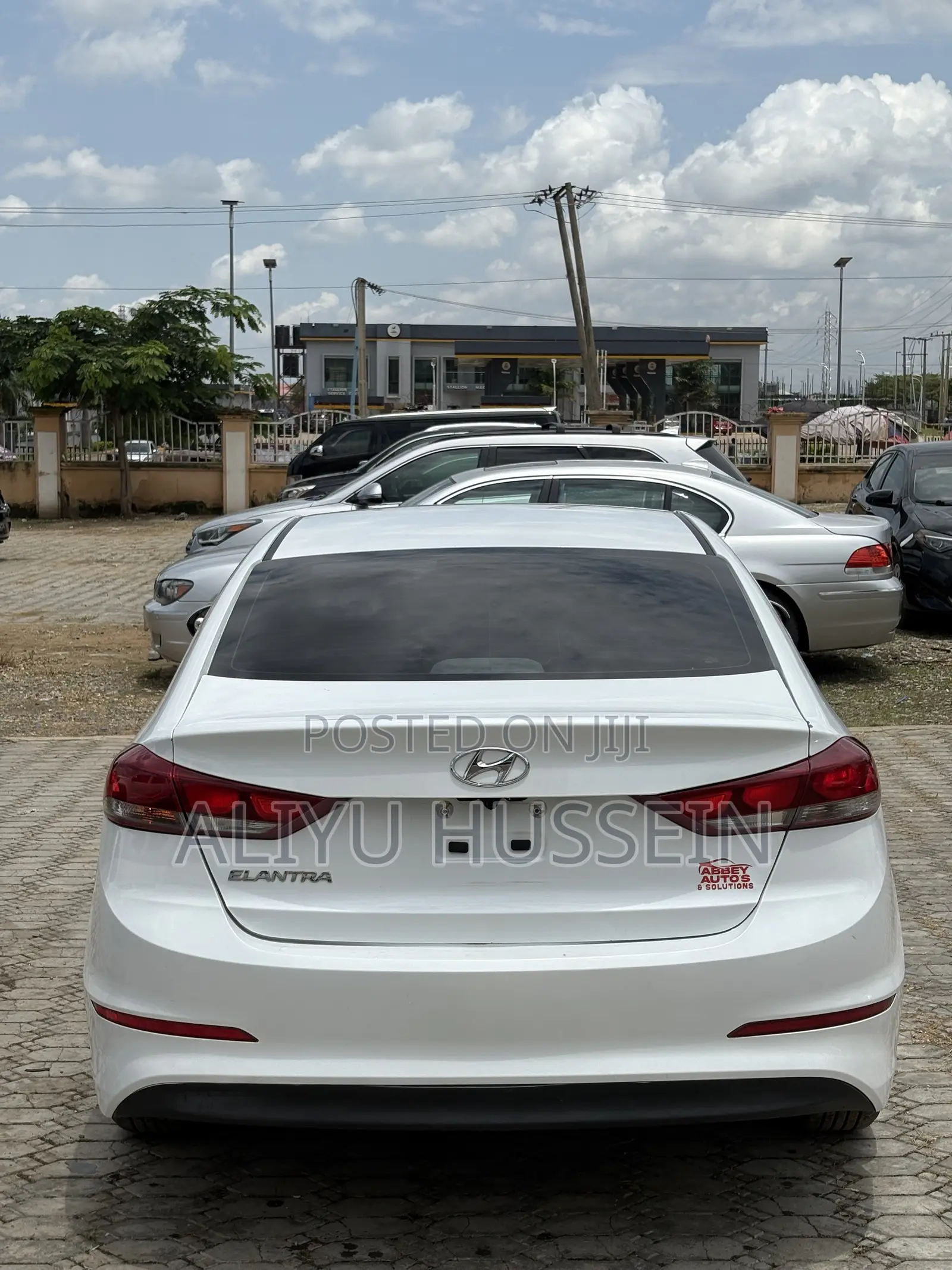 Hyundai Elantra 2017 White