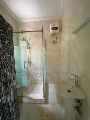 3bdrm Townhouse / Terrace in Dantata, Gwarinpa for rent