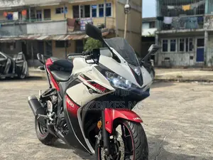 Yamaha R3 2019 White