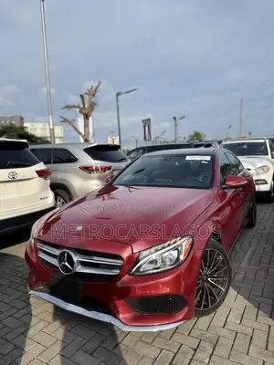 Mercedes-Benz C300 2017 Red
