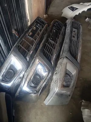 Complete Front Bumper Toyota Hilux 2015 Iron