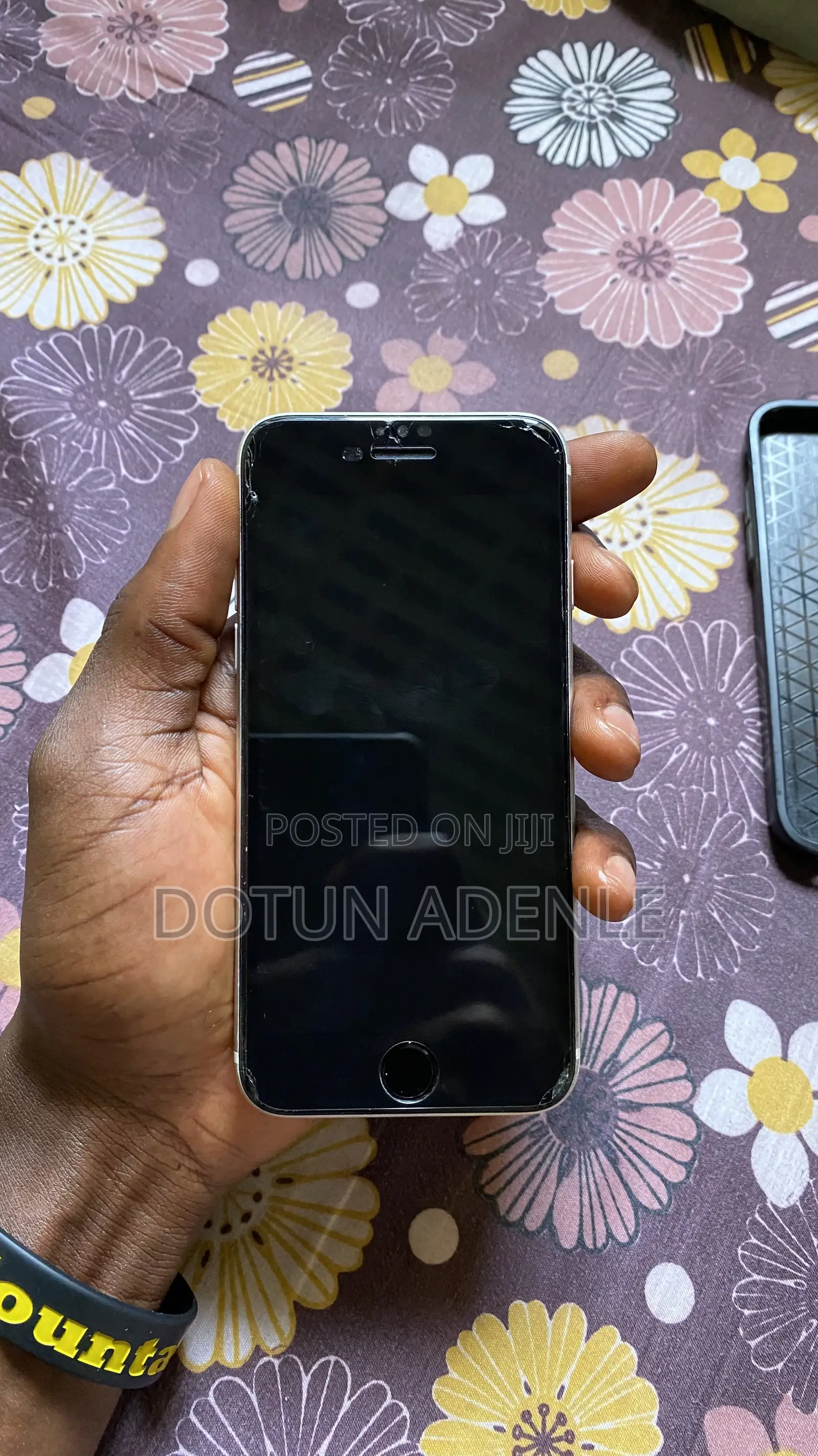 Apple iPhone SE (2022) 128 GB White