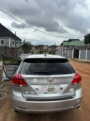 Toyota Venza 2012 Silver