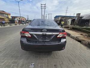 Toyota Corolla LE 4dr Sedan (1.8L 4cyl 4A) 2013 Gray