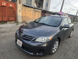 Toyota Corolla LE 4dr Sedan (1.8L 4cyl 4A) 2013 Gray