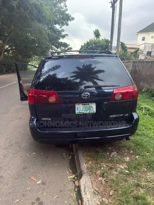 Toyota Sienna 2008 Blue