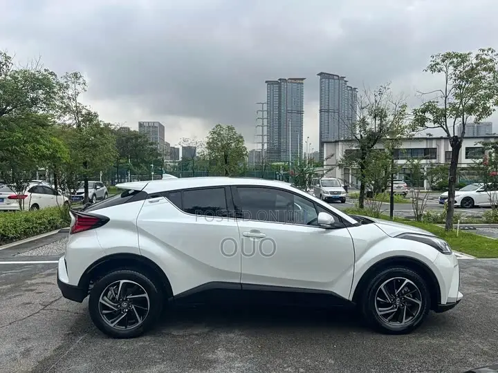 Toyota C-HR 2021 White