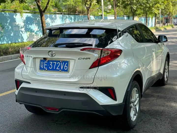 Toyota C-HR 2022 White