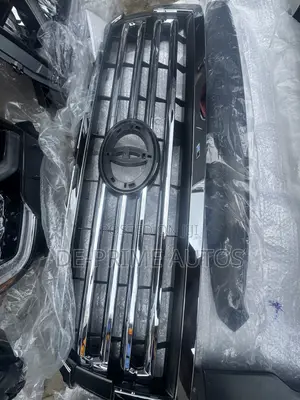 Toyota Sequoia Front Grille 2020