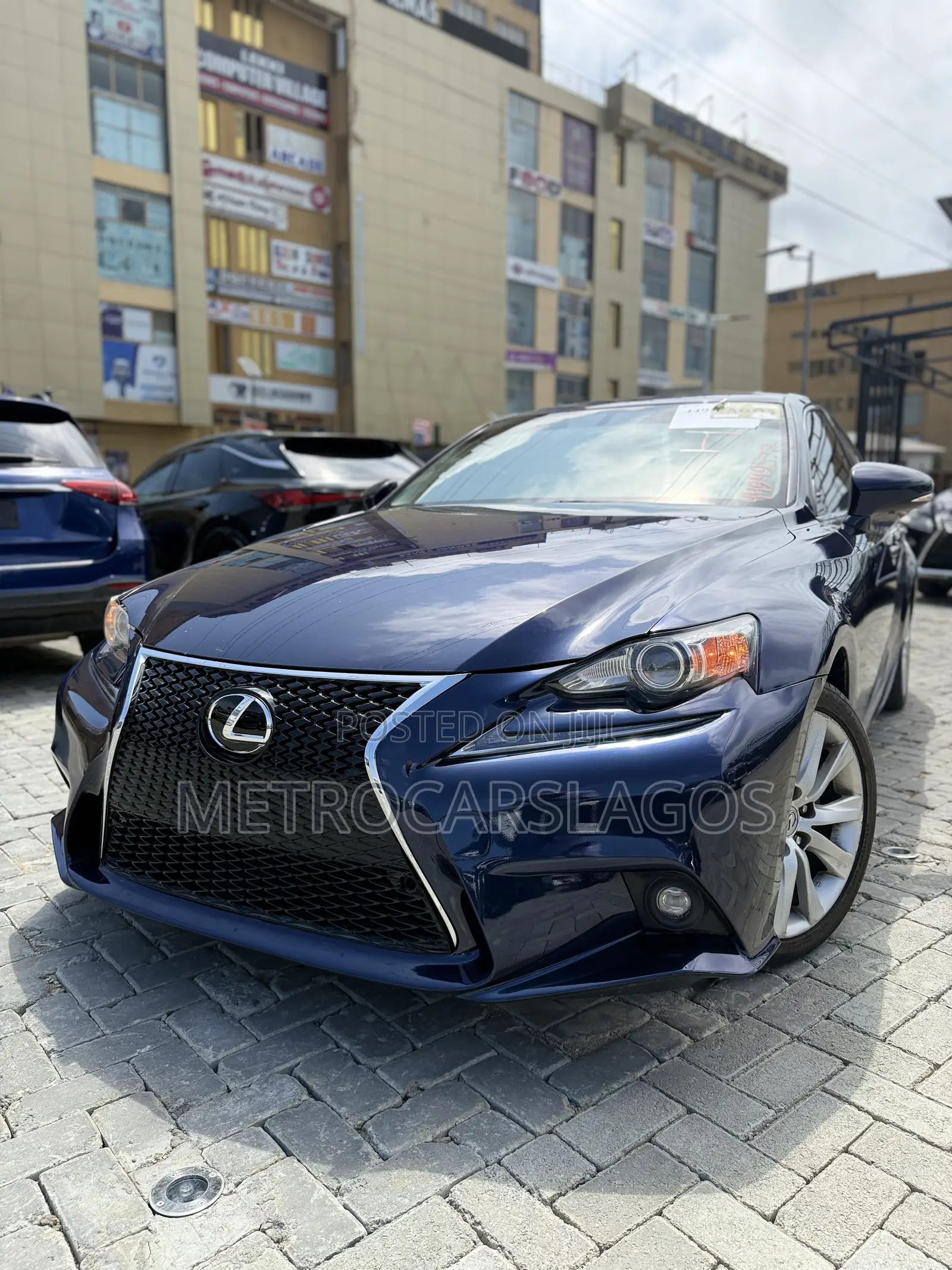 Lexus IS 250 2015 Blue