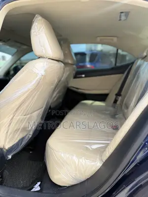 Lexus IS 250 2015 Blue