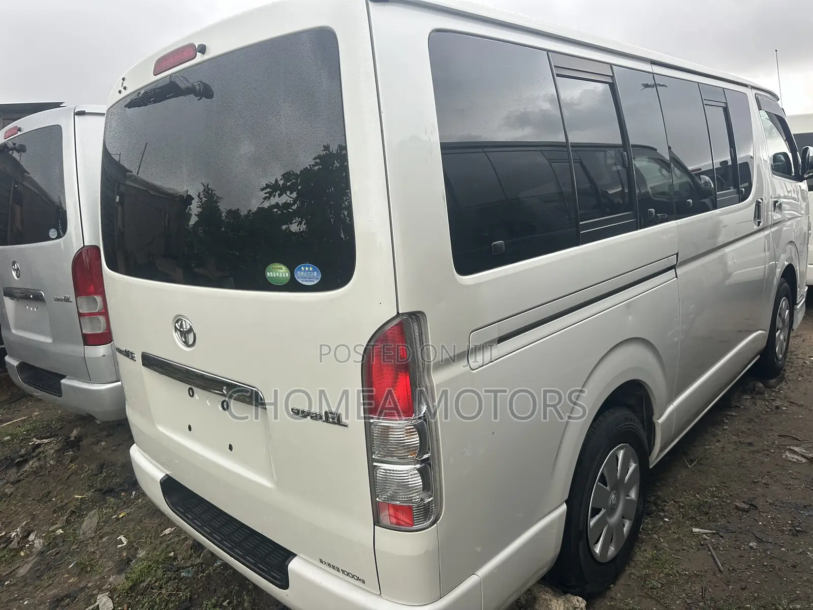 Toyota HiAce 2012 White