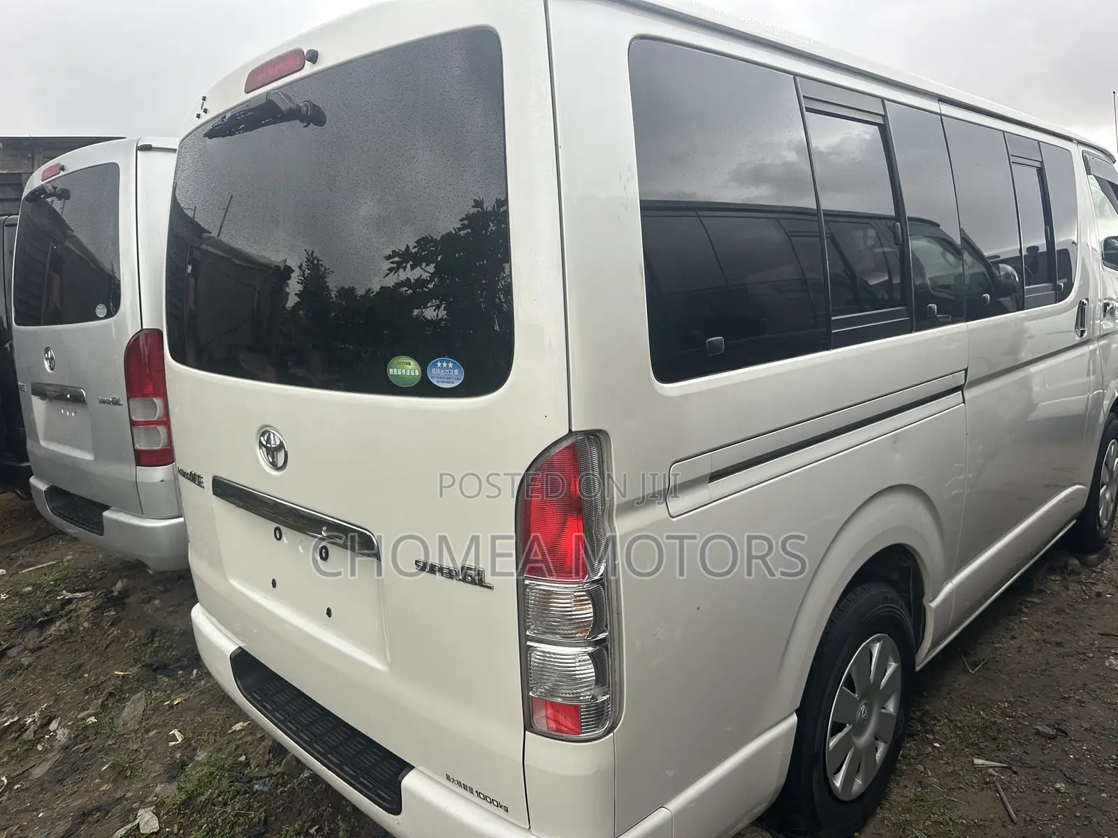 Toyota HiAce 2012 White