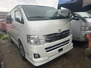 Toyota HiAce 2012 White
