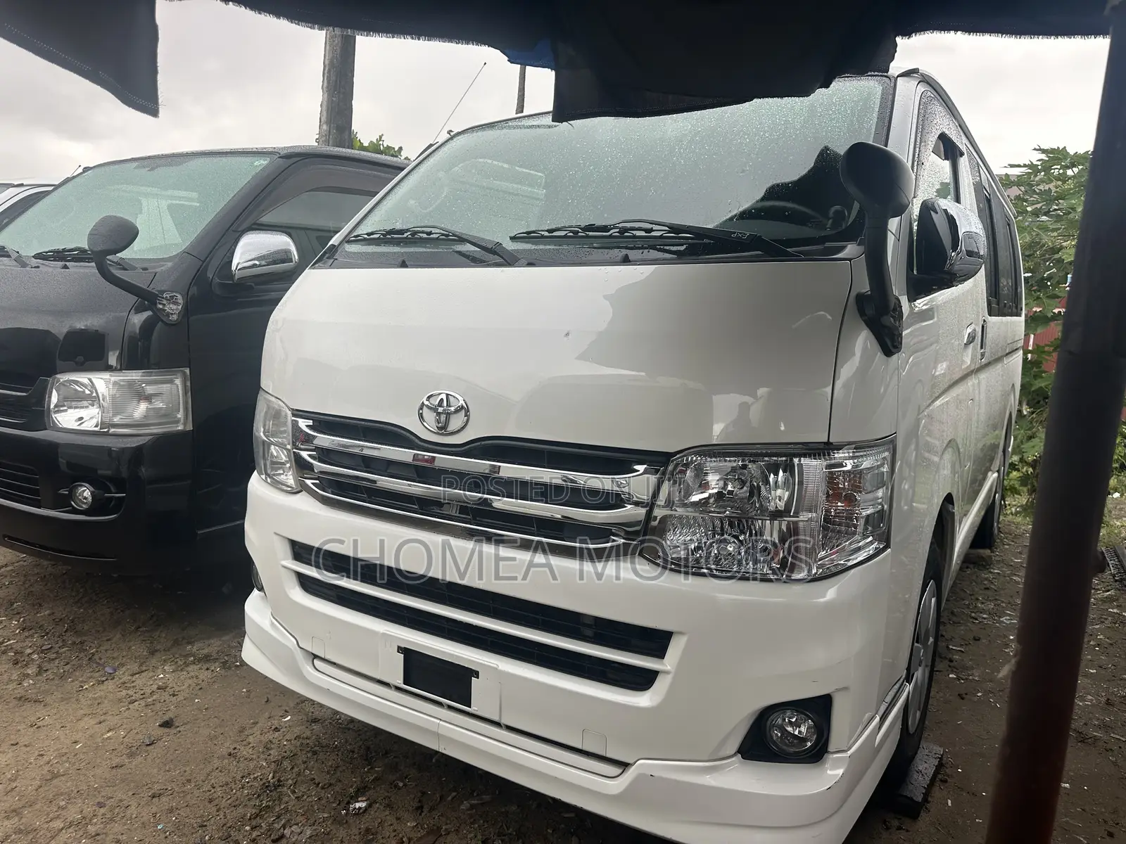 Toyota HiAce 2012 White