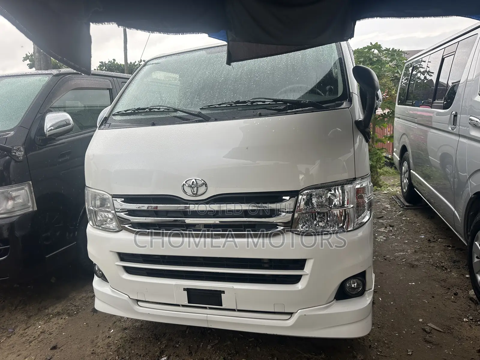 Toyota HiAce 2012 White