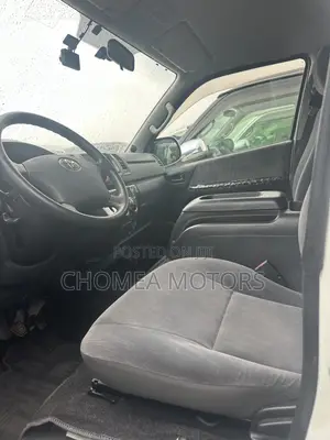 Toyota HiAce 2012 White