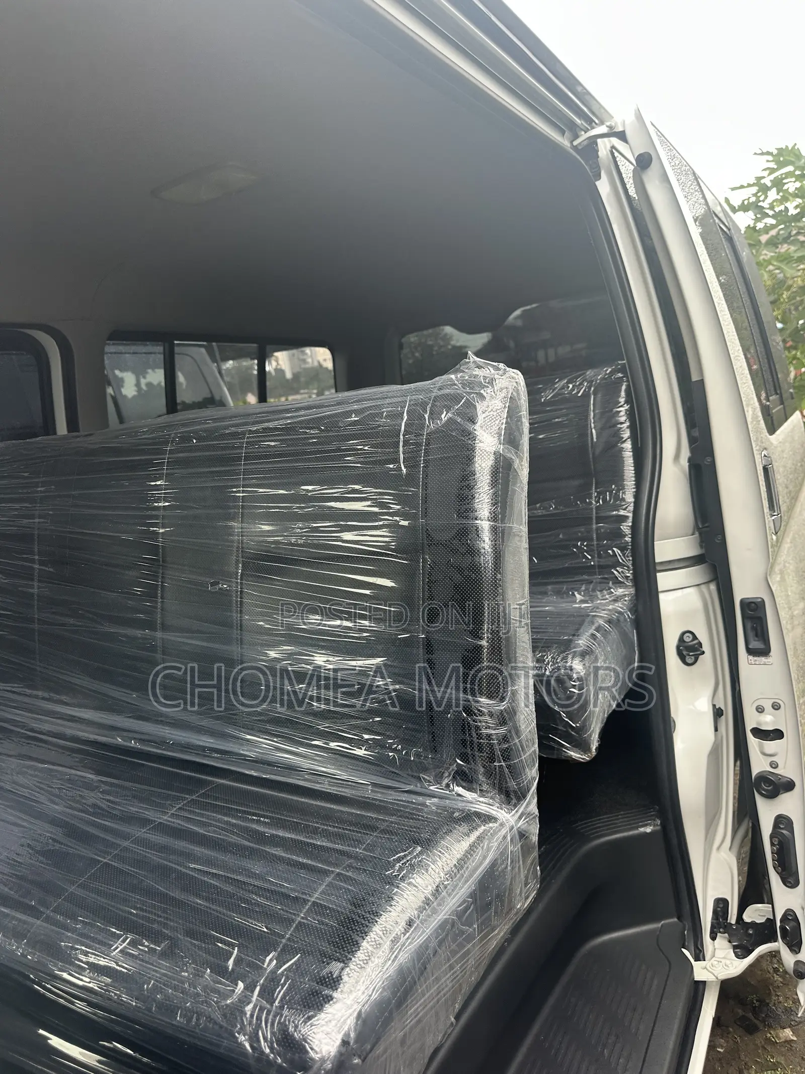 Toyota HiAce 2012 White