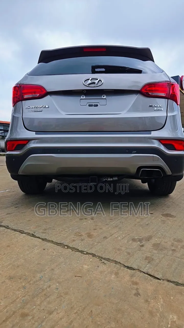 Hyundai Santa Fe 2017 Gray