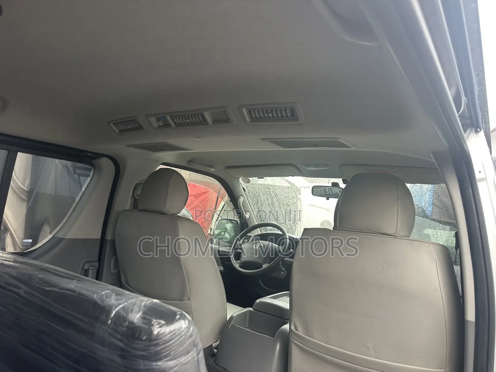 Toyota HiAce 2010 Silver