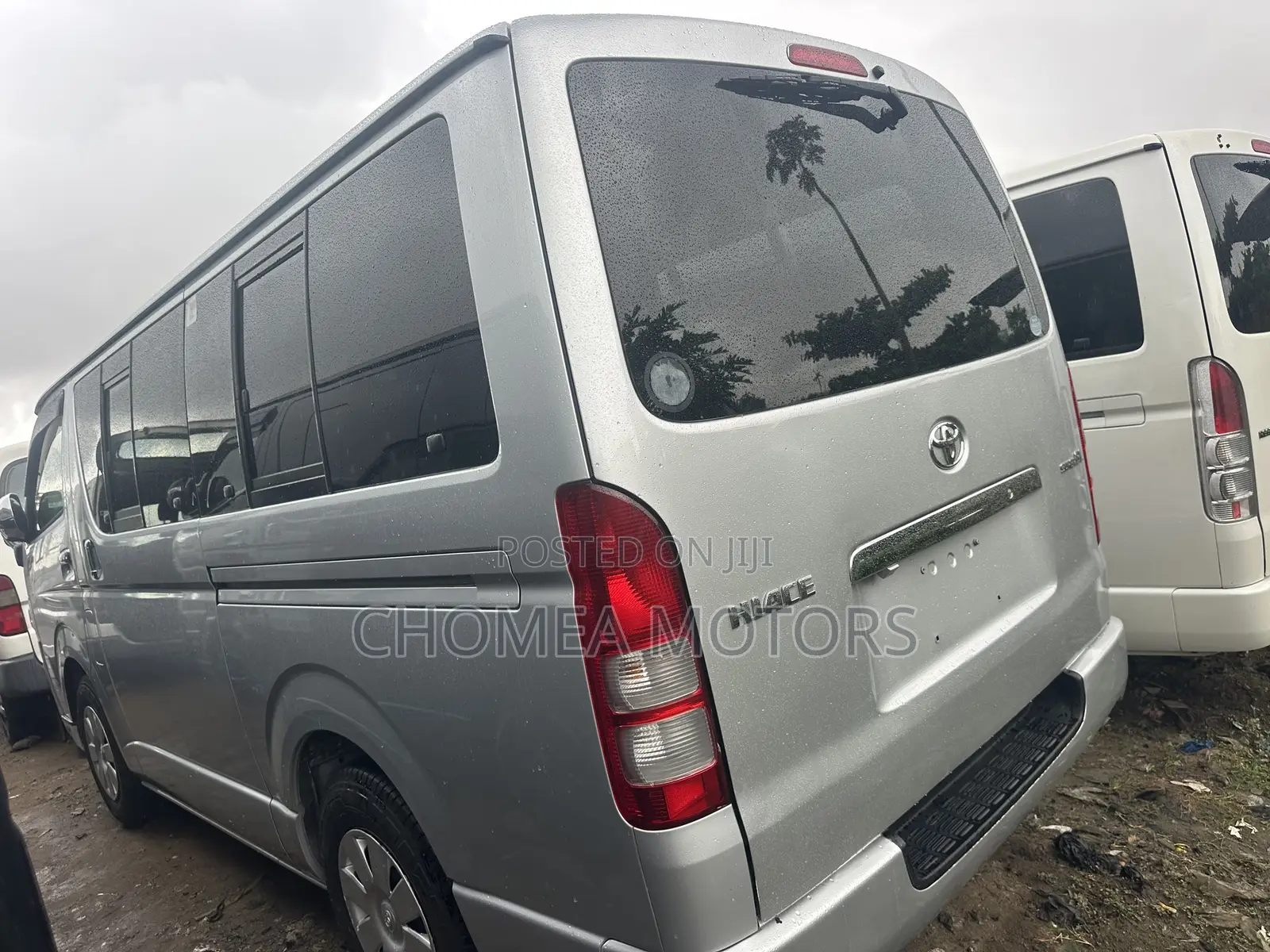 Toyota HiAce 2010 Silver