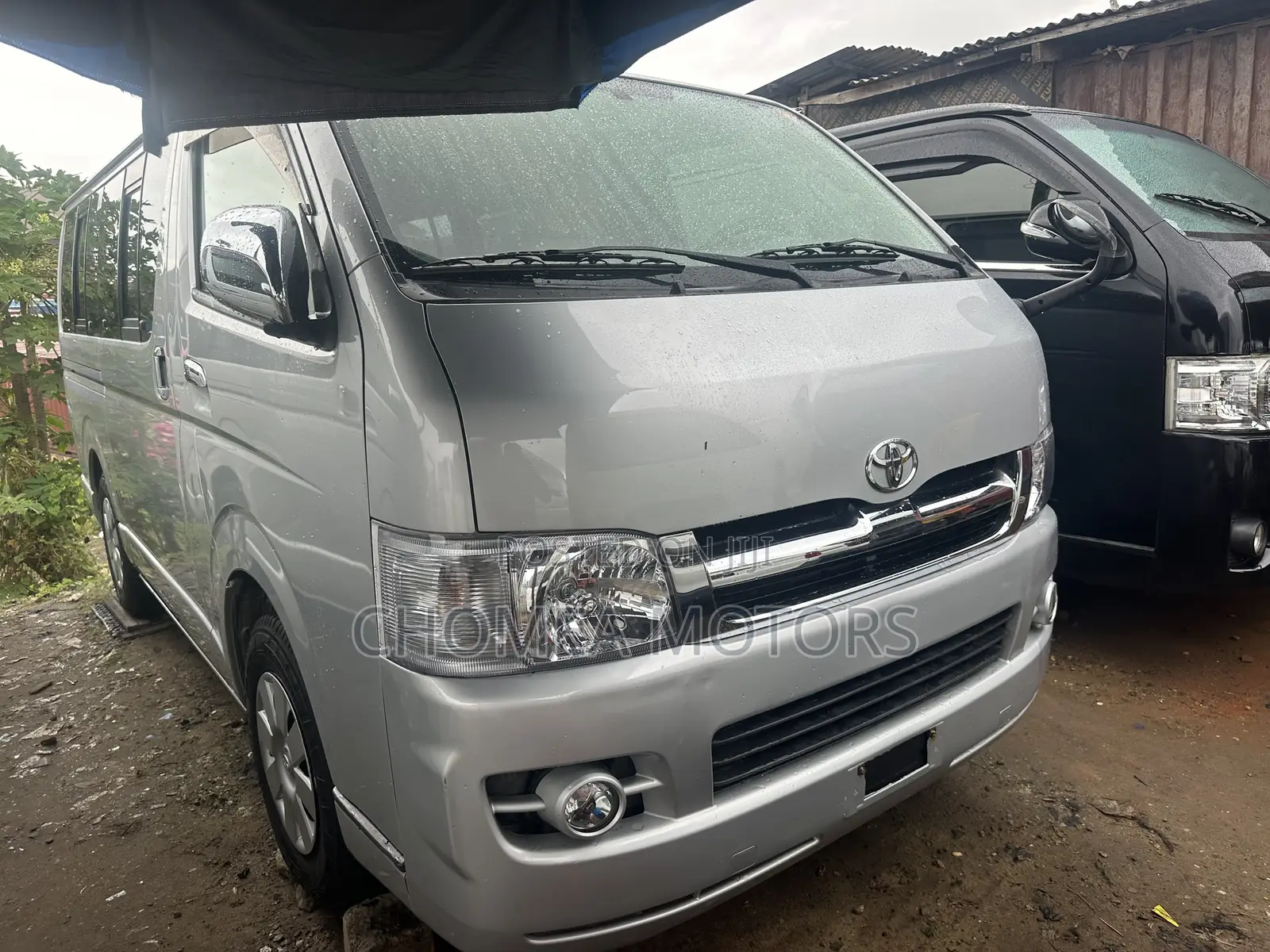Toyota HiAce 2010 Silver