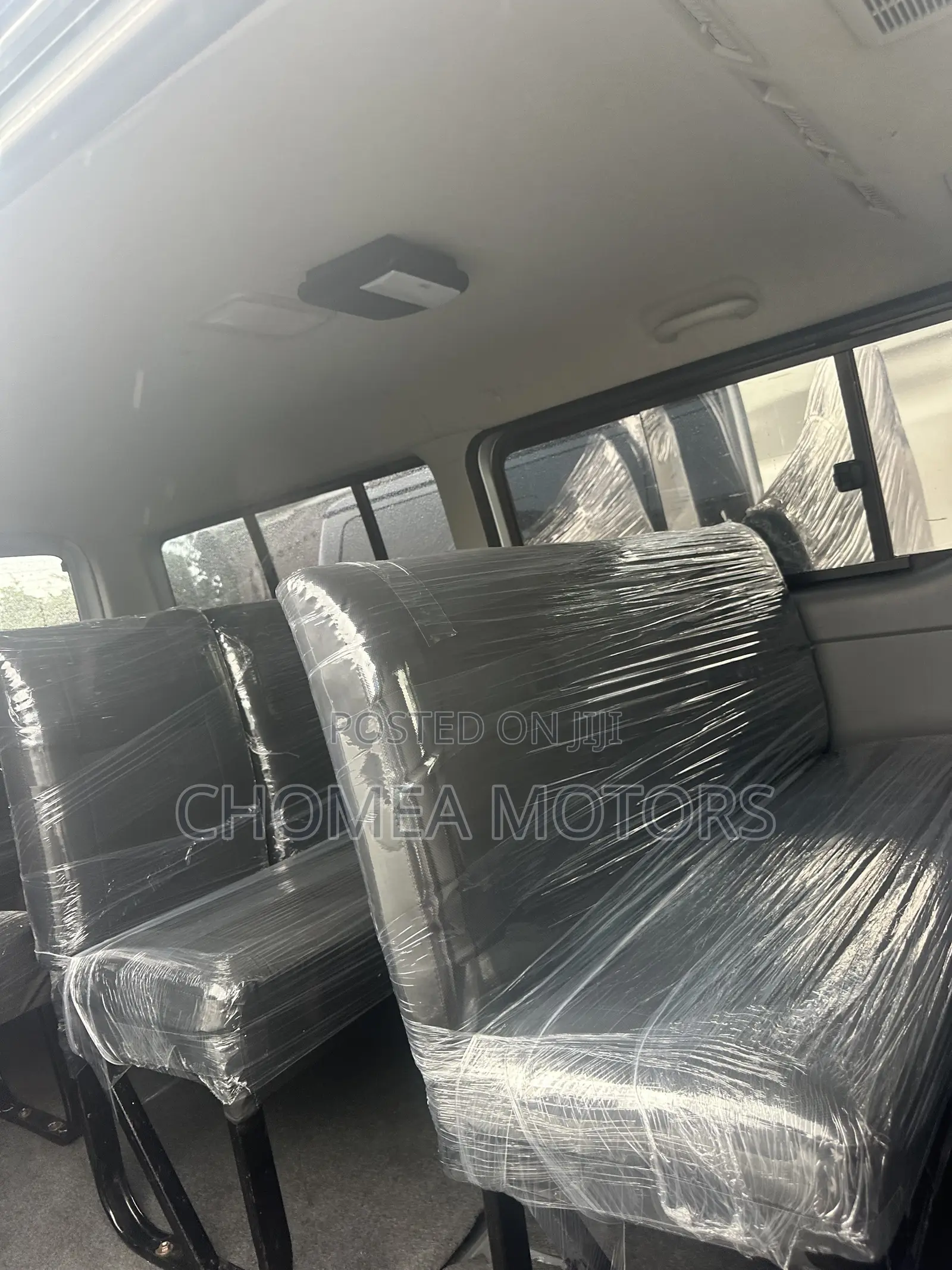 Toyota HiAce 2010 Silver