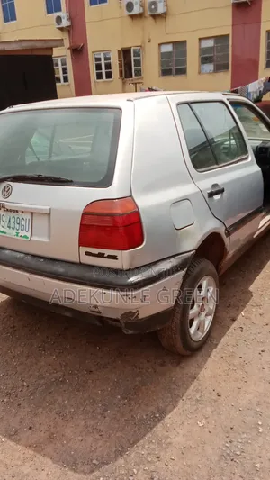 Volkswagen Golf 2000 Silver