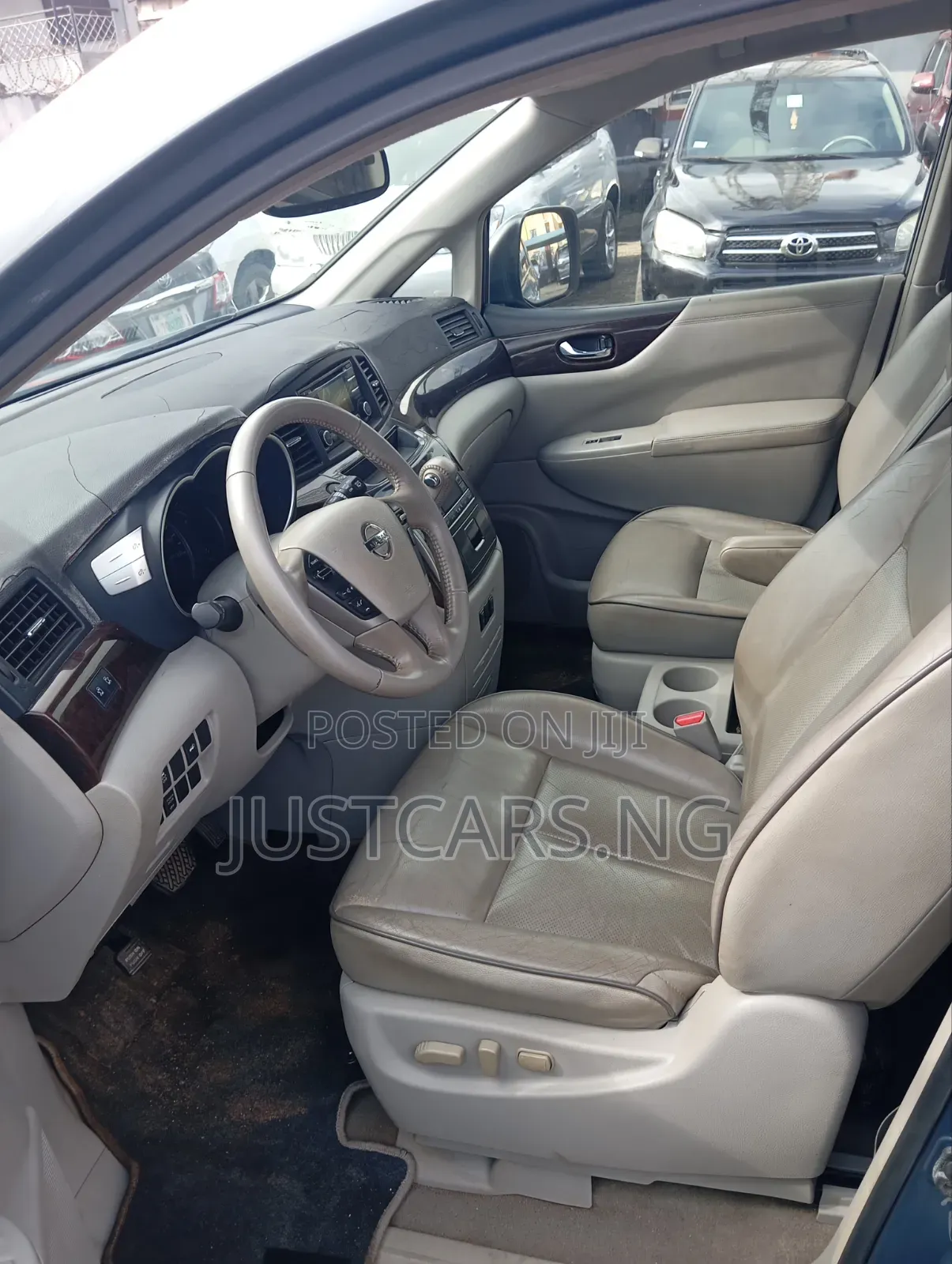 Nissan Quest 2012 Gray
