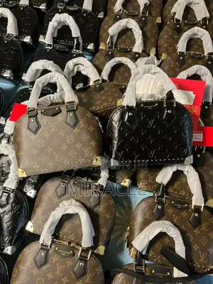 Chrisbella Lavishique Bottega Veneta
