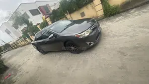 Toyota Camry LE 4dr Sedan (2.5L 4cyl 6A) 2012 Gray