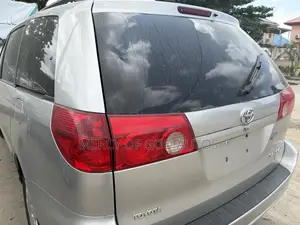 Toyota Sienna LE AWD 2006 Silver