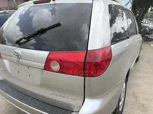 Toyota Sienna LE AWD 2006 Silver