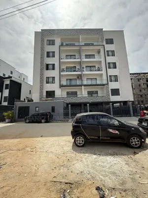 2bdrm Apartment in Lekki Phase 1 for sale