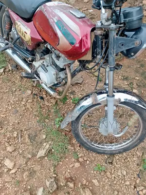 Bajaj Boxer 2019 Red