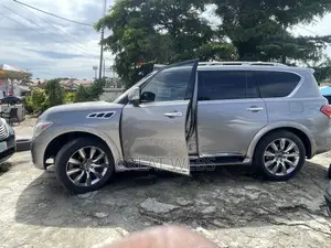 Infiniti QX80 2016 Silver