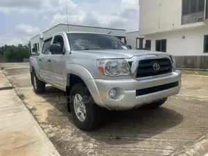 Toyota Tacoma 2006 Silver