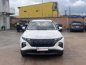 Hyundai Tucson 2023 White