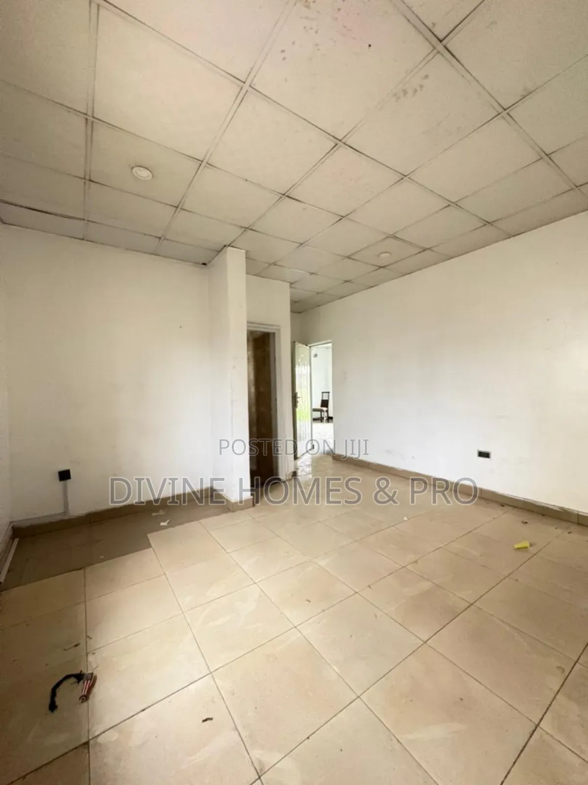 Spacious Apartment for Office Use
