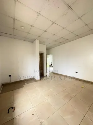 Spacious Apartment for Office Use