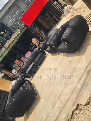 High Quality Complete Set of Sofa Couch.