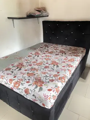 4by6 Bed and Bed Frame With 4pillow Case
