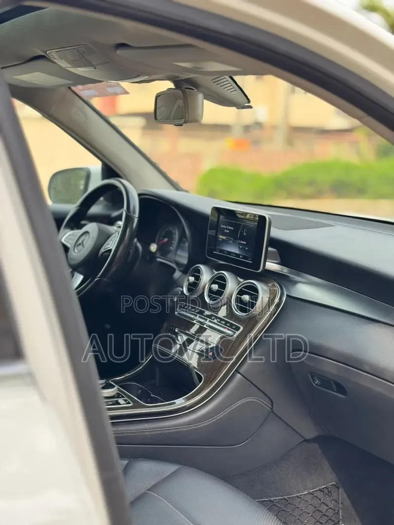 Mercedes-Benz GLC-Class 2016 White